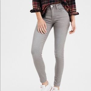 NWT Gray American Eagle jeans!